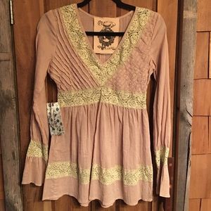 NWT Sugarlips Flowy Lace Bohemian V-neck Long Sleeve Blouse Size S Women’s